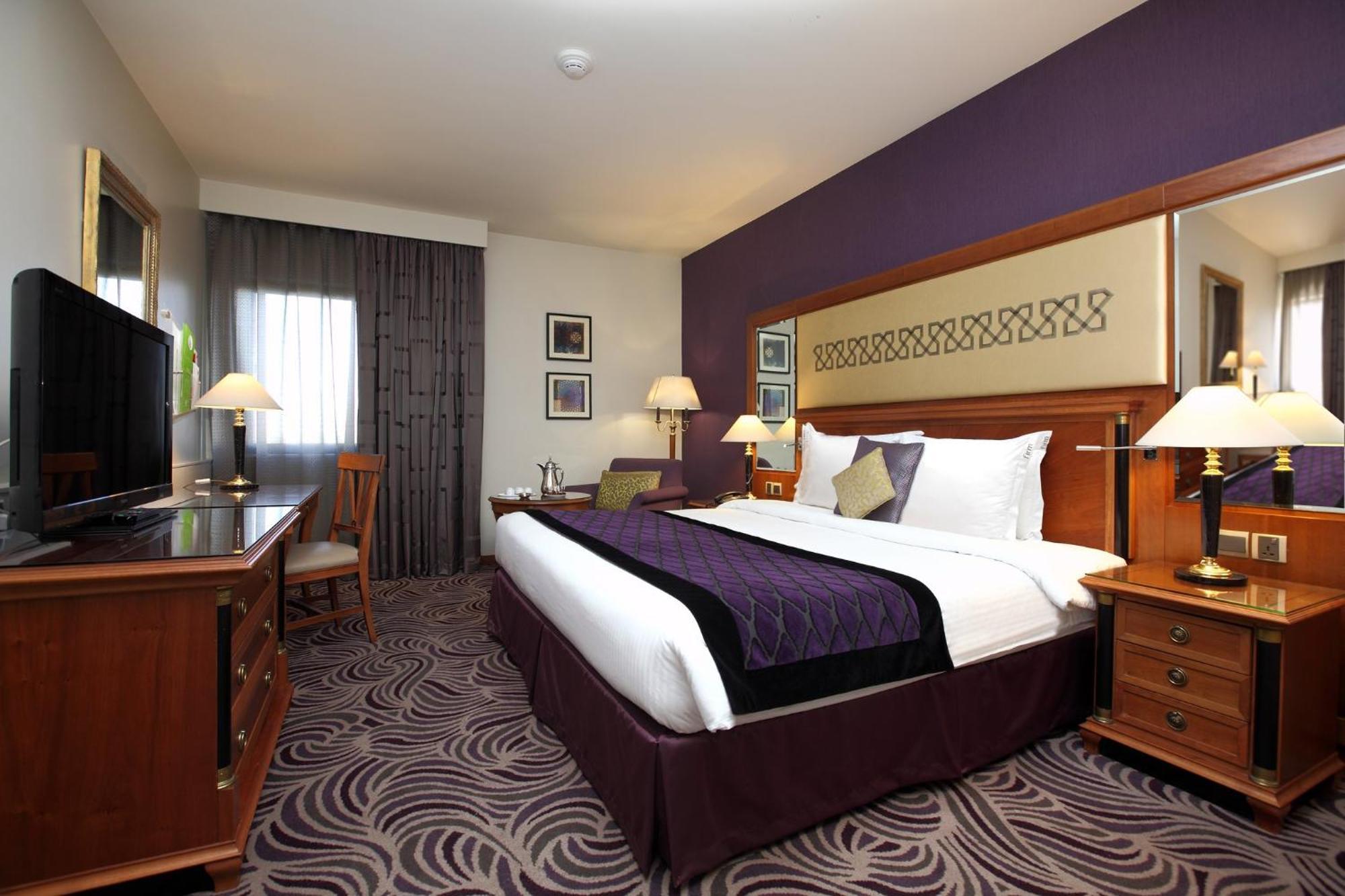 Holiday Inn Tabuk By Ihg Экстерьер фото